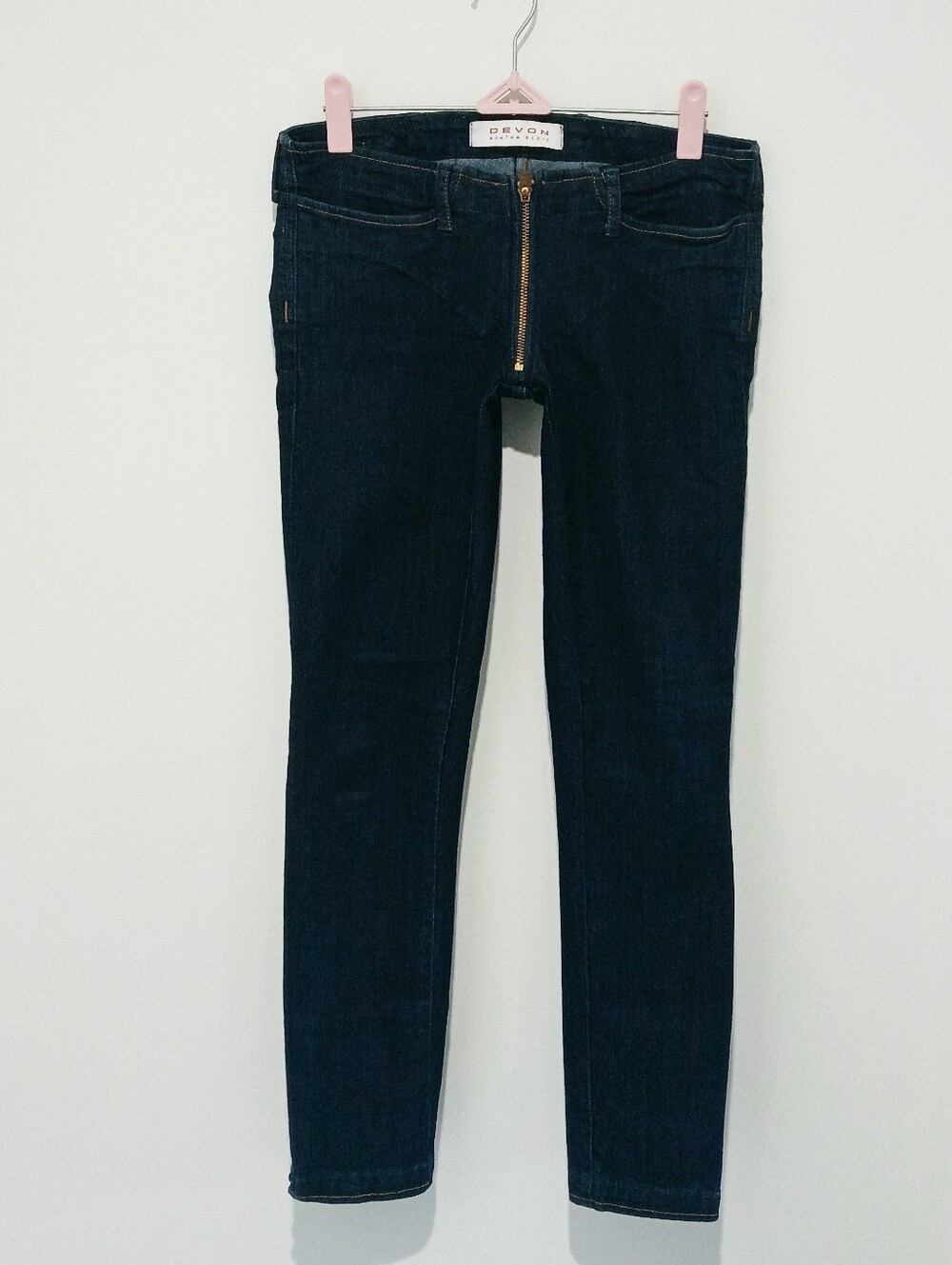 DEVON Agatha Blois BETA Low Rise, Dark Wash Super Skinny Jeans. Tag size 28.